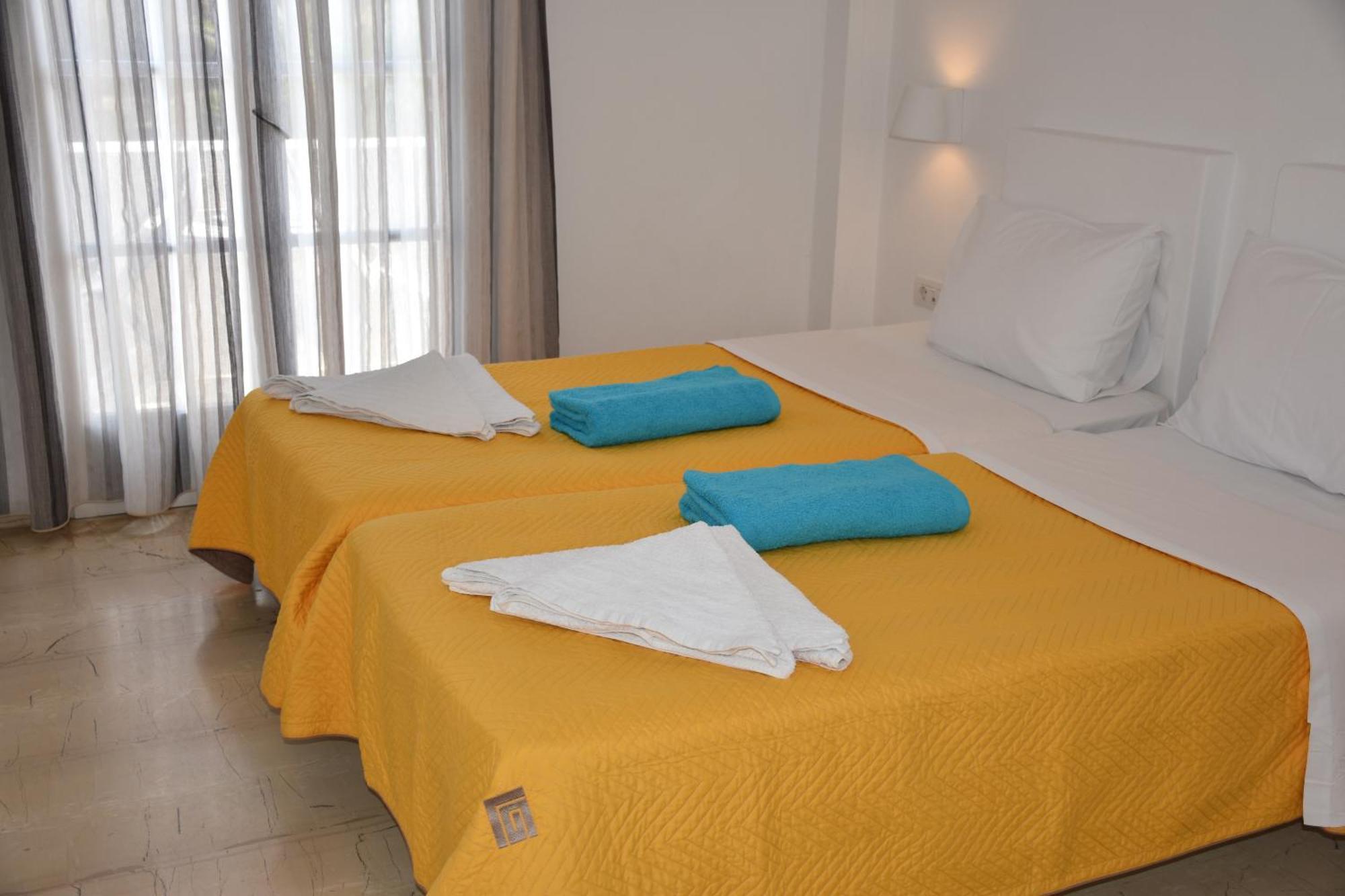Arion Bay Hotel Santorini Kamári Rom bilde