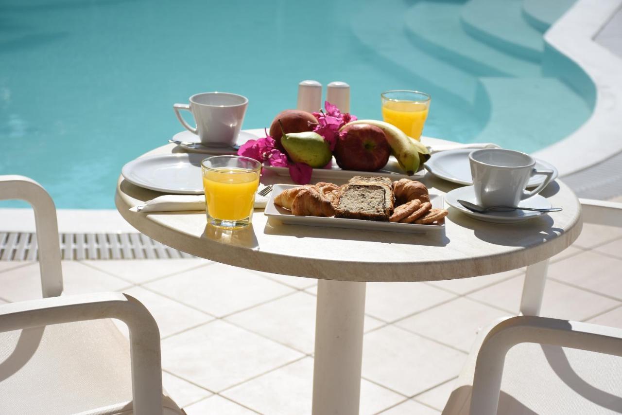 Arion Bay Hotel Santorini Kamári Eksteriør bilde